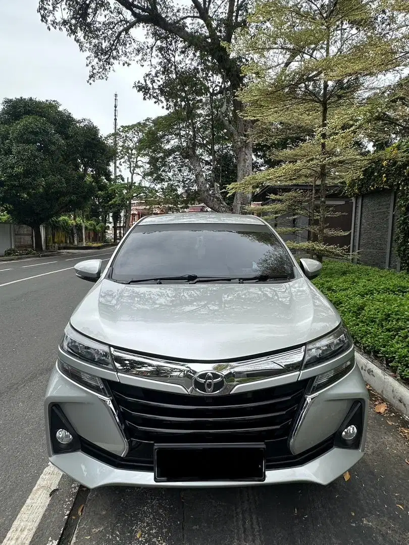 Dijual seunit Toyota Avanza 2019 tipeG manual 1,5cc warna silver