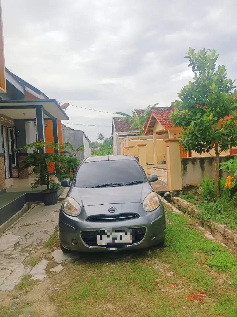 Dijual nissan march matic