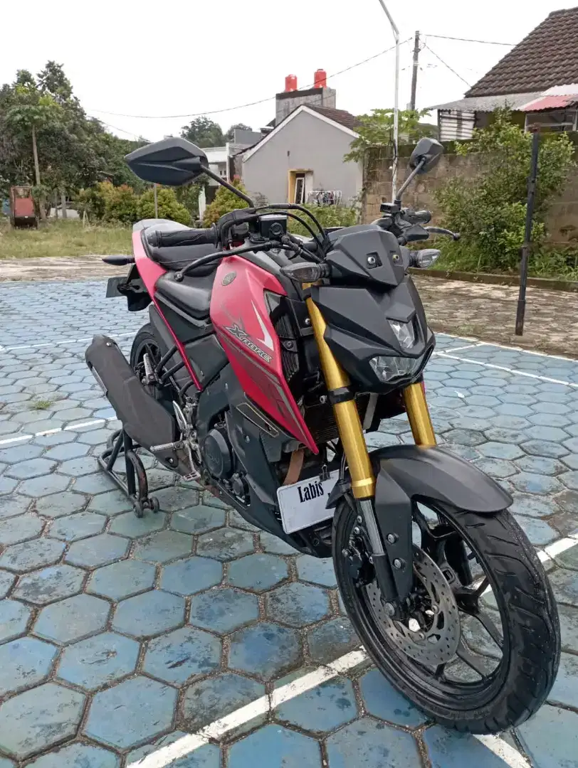 Nia:DP 2,5JT XABRE 150 PLAT B BEKASI