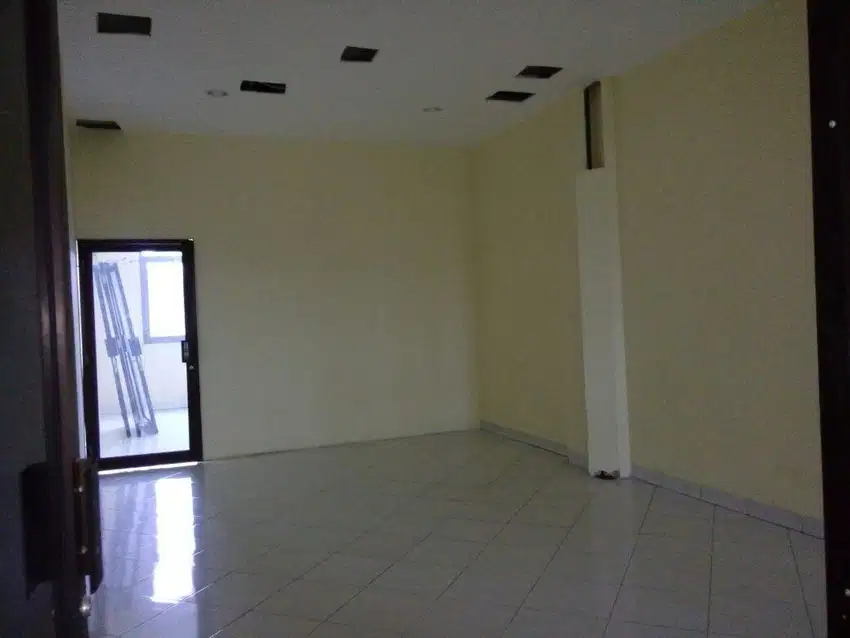 Ruko Cikarang, 3,5x50m, Pinggir Jalan Raya, Harga Nego