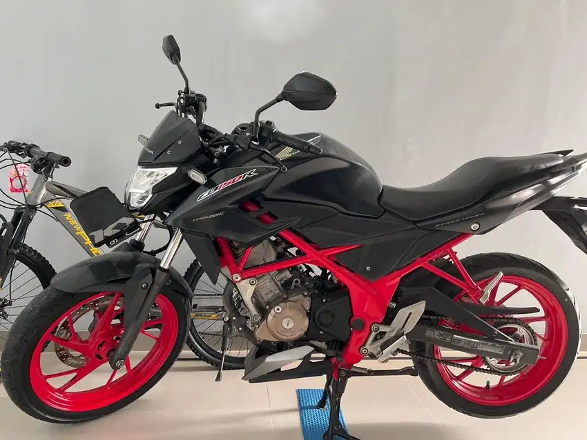 Honda CB 150R SE