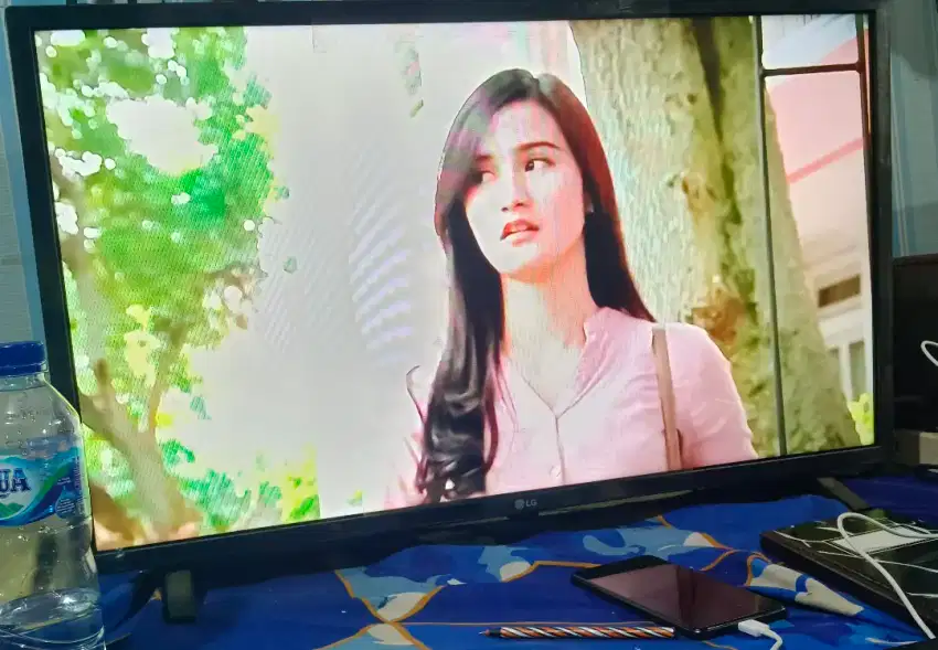 SMARTV LG LENGKAP MULUS