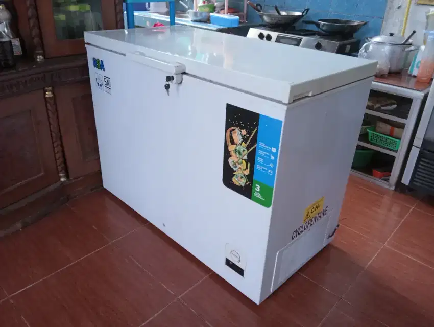 Freezer RSA 310 Liter Bekas Mulus Seperti Baru Rp 2.5 Juta NEGO