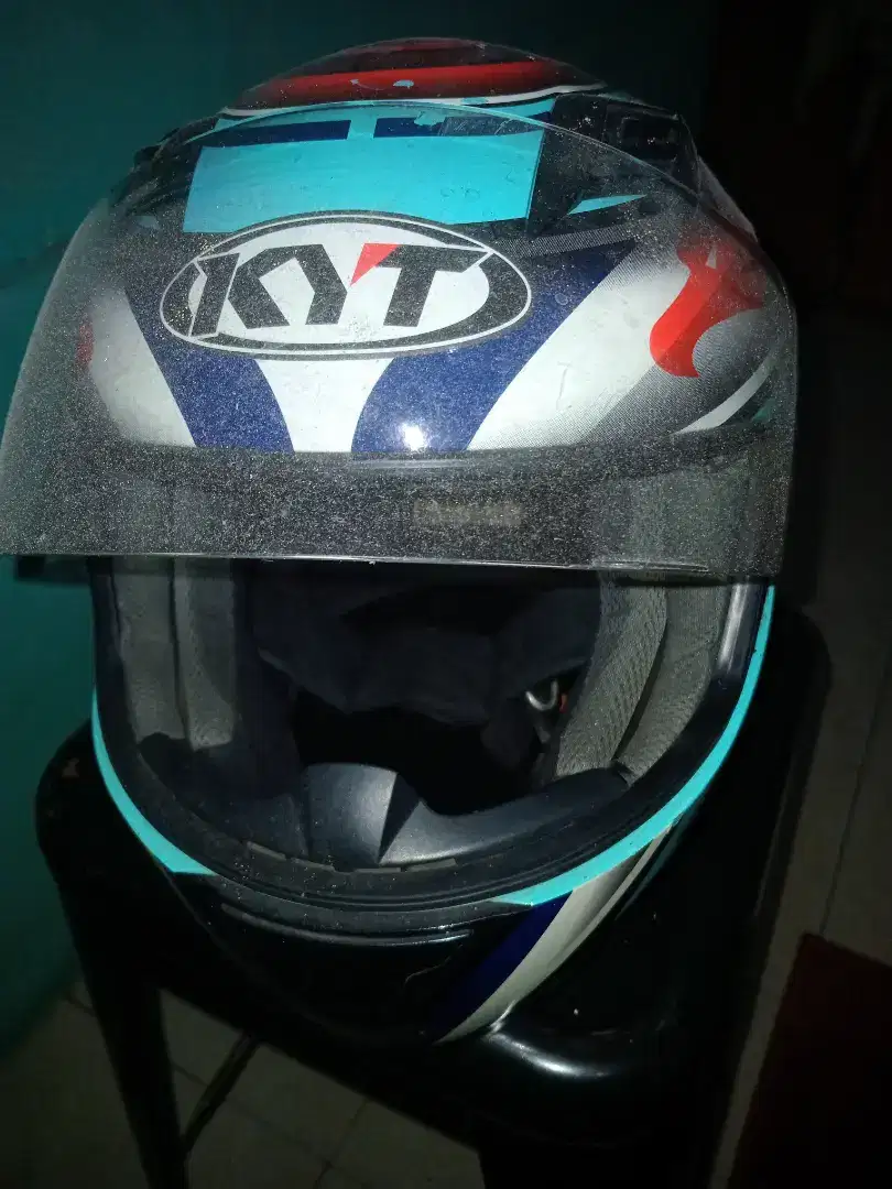 Helm KYT R10 full face