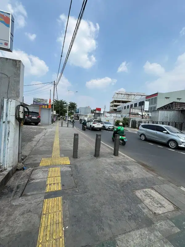 Dijual Tanah dan BangunanLokasi : Pondok Bambu