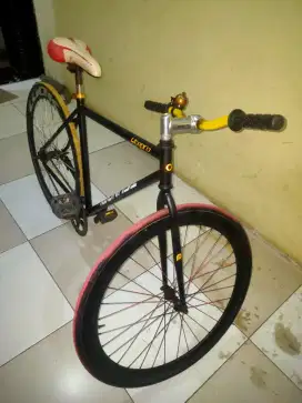 Sepeda Fixie Repaint