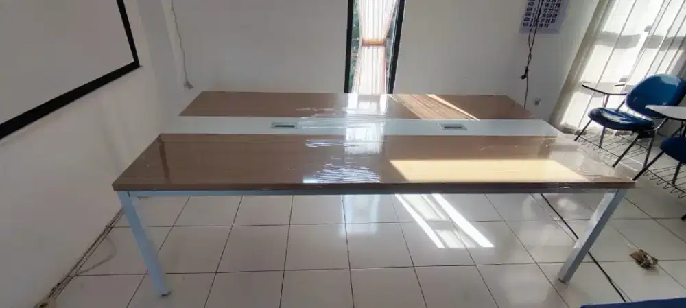 meja meeting kantor uk 240