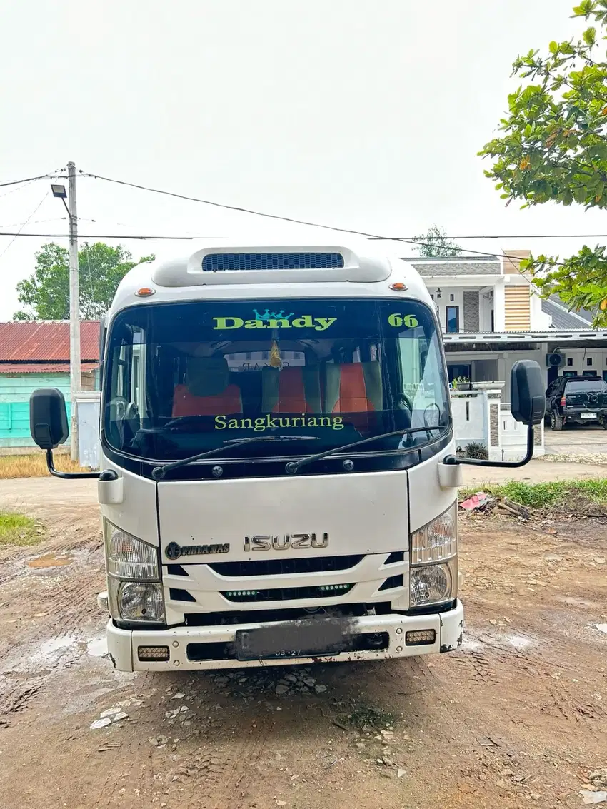 ISUZU ELF MICROBUS