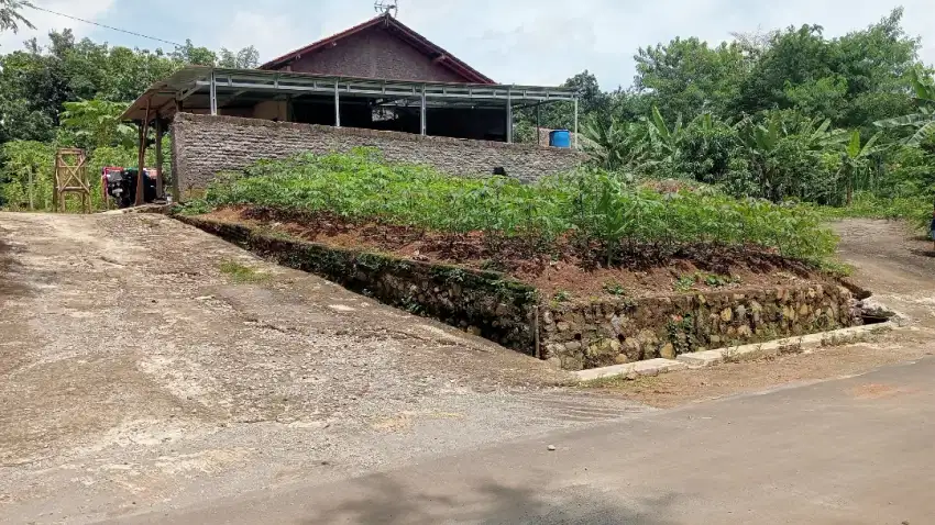 Tanah pekarangan Gaum Tasikmadu Karanganyar