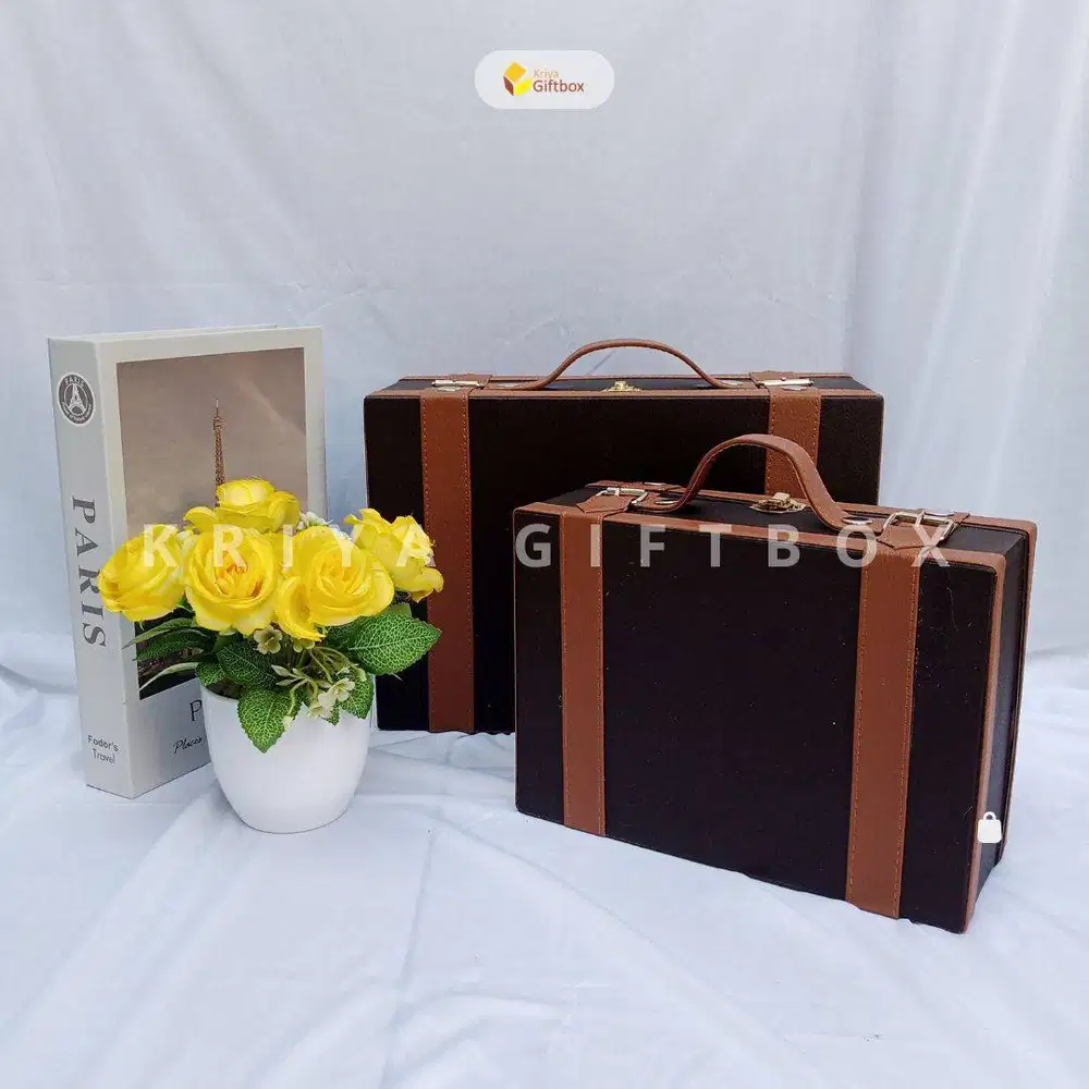 Box Hampers Model Koper Warna Coklat Tua Bahan Kulit Sintetis