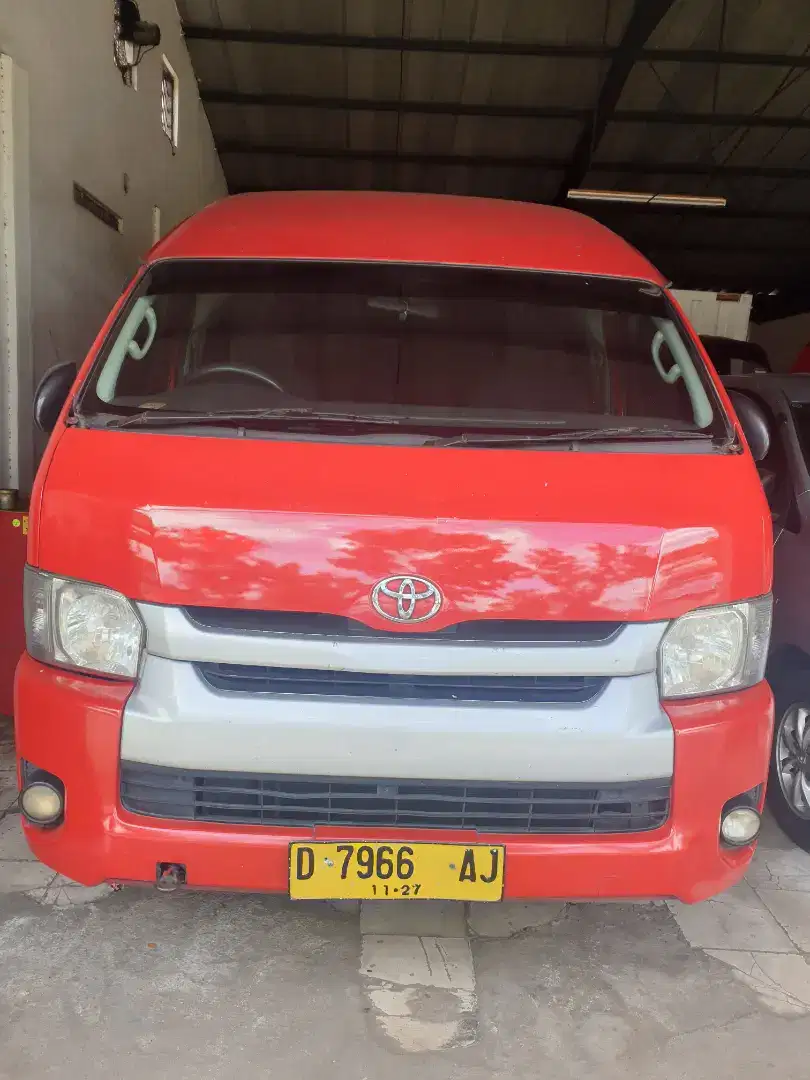 Toyota HIACE commuter thn 2017