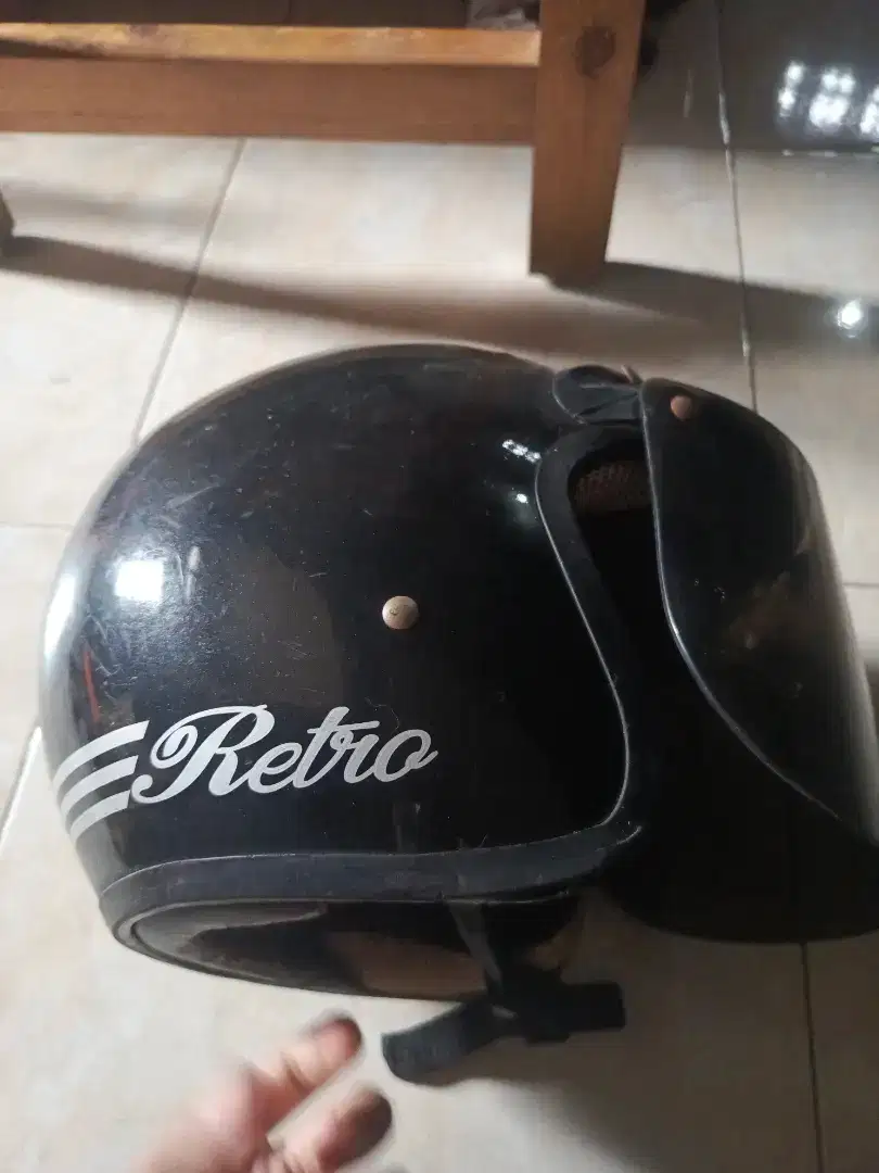 Helm Retro Warna Hitam