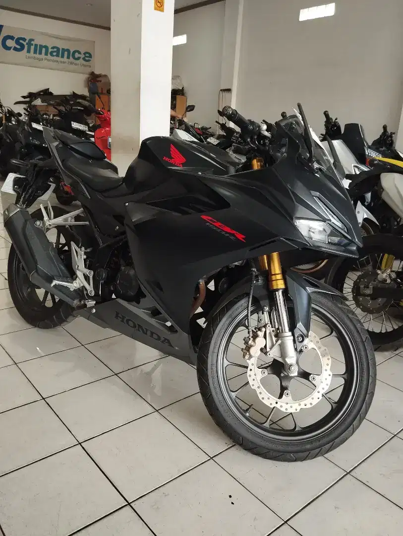 HONDA CBR 150 R STANDAR 2022 CASH KREDIT