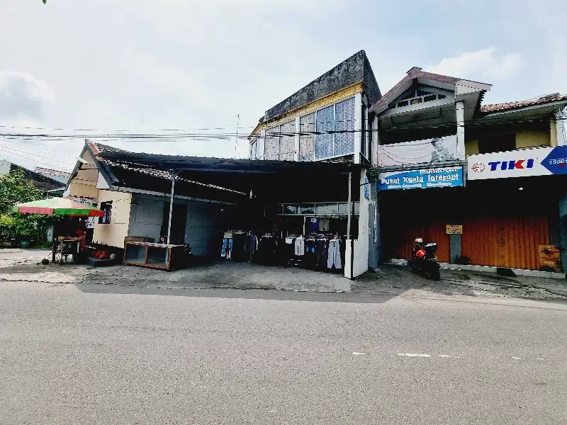 Ruko Strategis 2 Lt Hook Jalan Raya Laweyan Solo