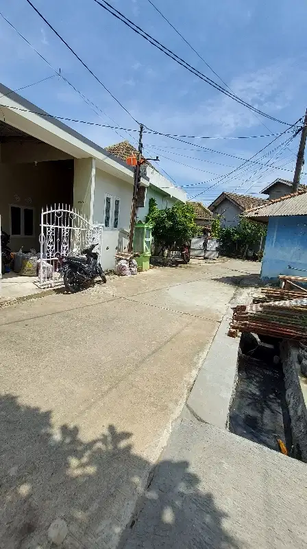 Disewakan Rumah Minimalis Baru Renov Hadap Taman  di Cibitung Bekasi.