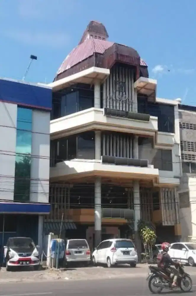 Gedung Music Studio & Fitness Masih Aktif di Jl. Raya Manyar Surabaya