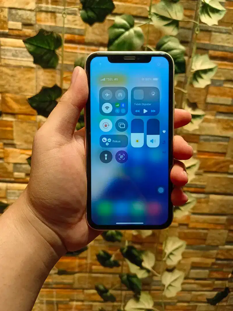 iPhone 11 64GB White Murah