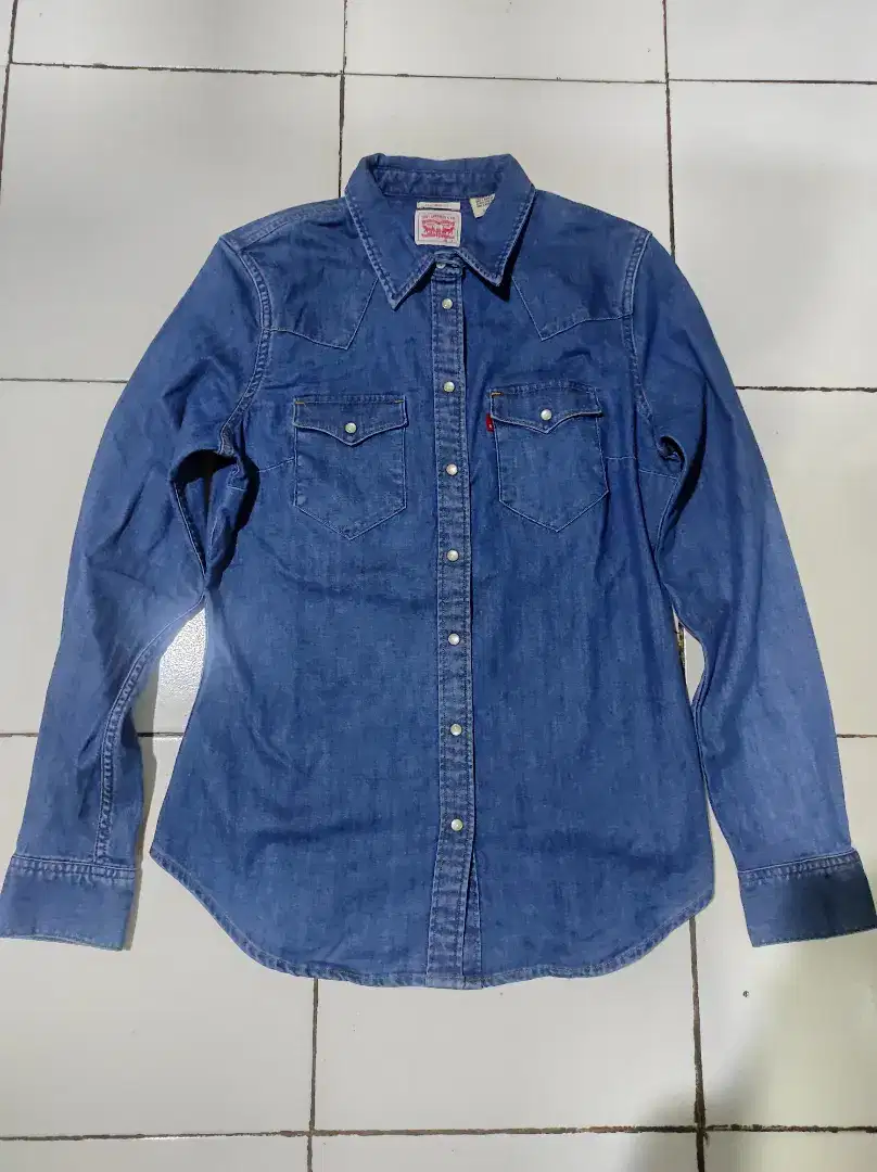 Jual kemeja wanita jeans Levis original