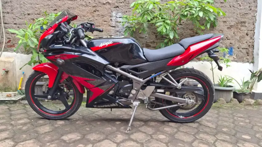 Ninja rr 2014 merah