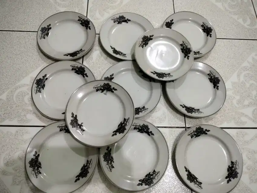 Piring kue Diameter 18cm