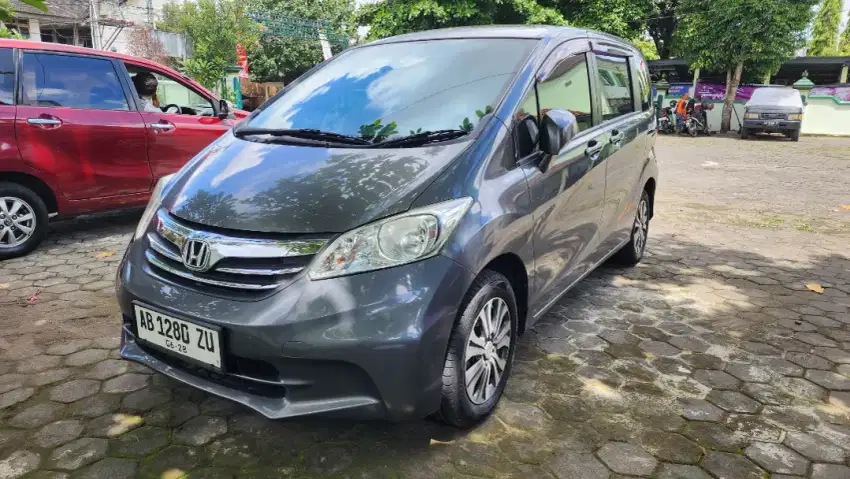 Honda Freed E PSD 2012