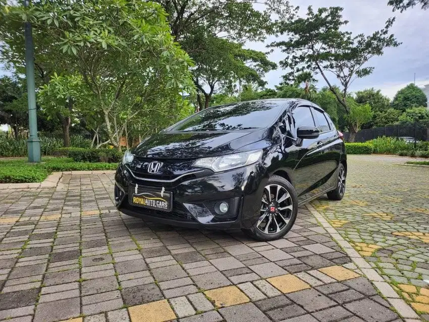 TERMURAH!! TDP20JT. SIAP PAKAI. HONDA JAZZ 1.5 S AT 2015 PAJAK PANJANG