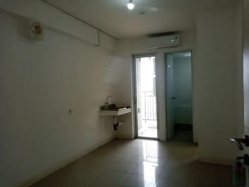 SEWA UNIT 2 BR KOSONGAN PERTAHUN APARTEMEN BASSURA CITY TOWER EDELWEIS