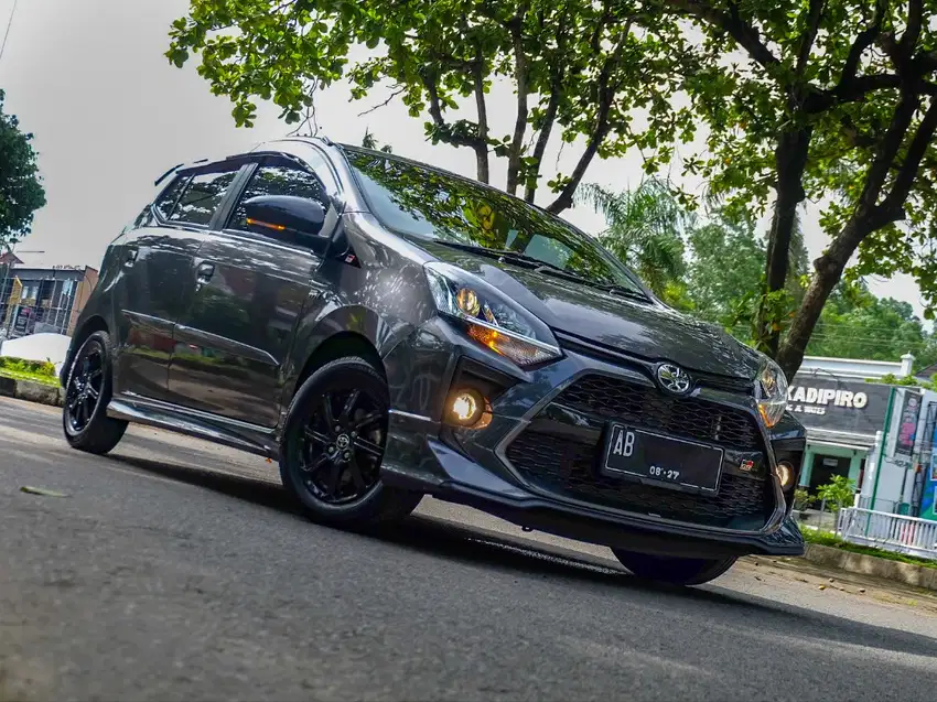 [DP START 24 JUTA ONLY] TOYOTA AGYA 1.2 GR A/T 2022 (Abu abu)