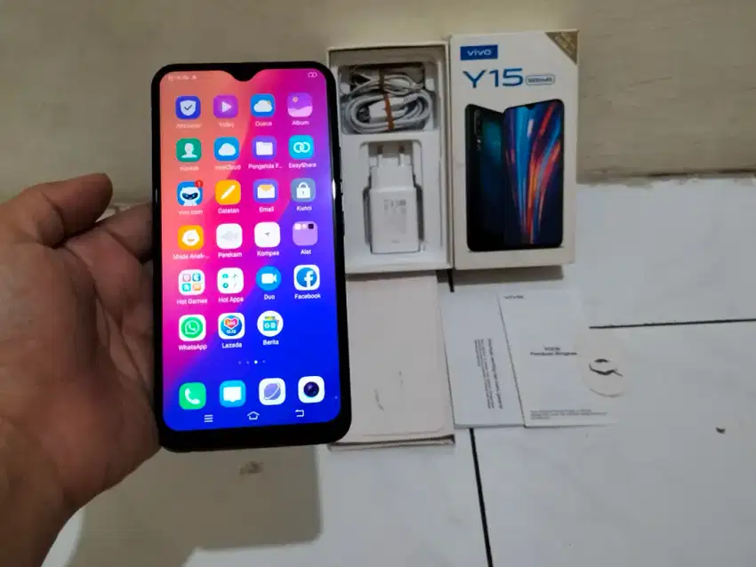 BUTUH UANG VIVO Y15 RAM 4GB / 64GB 4G LTE Duos 6.35in Finger 5000Mah