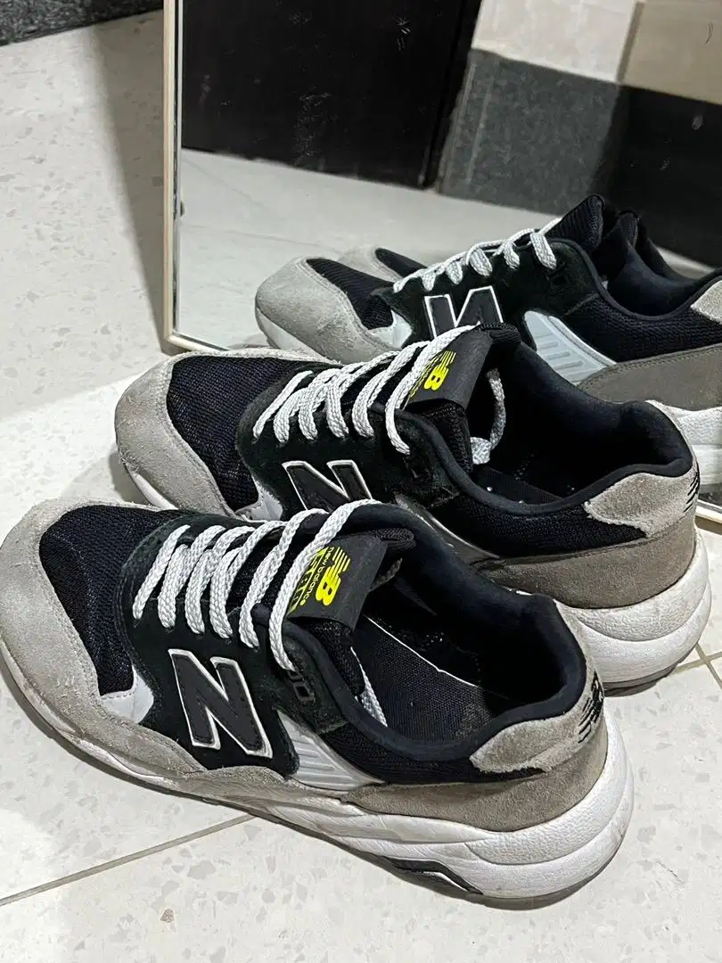 *PROMO JUAL RUGI* New Balance 580 black