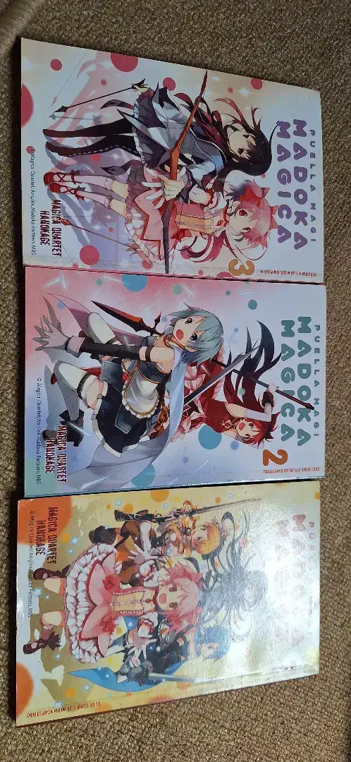 Komik Magica Madoka