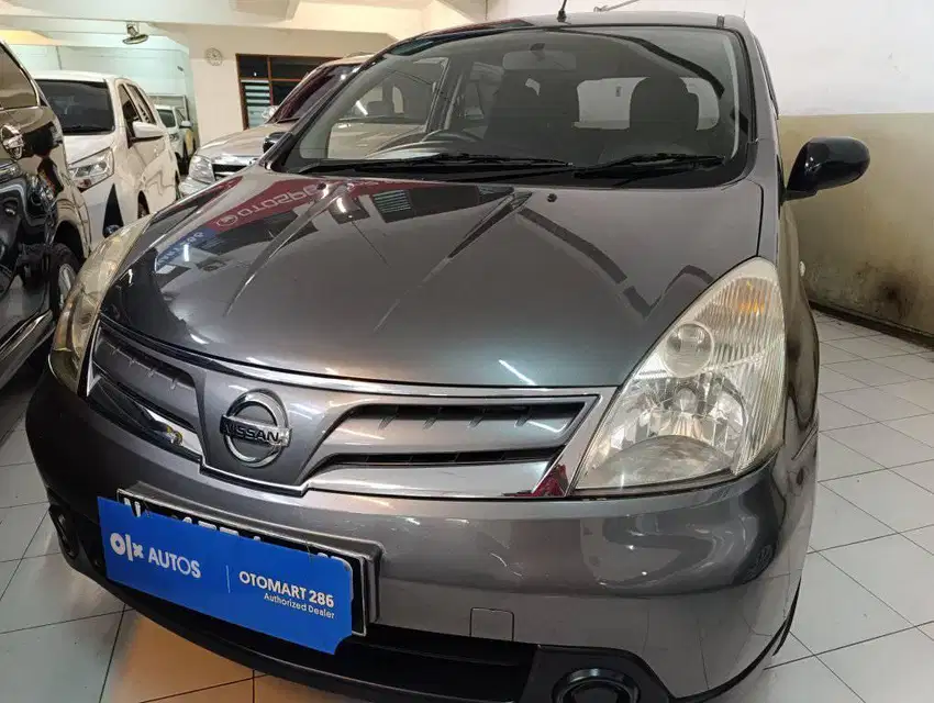 NISSAN GRAND LIVINA 1.5 A/T OTOMART SURABAYA