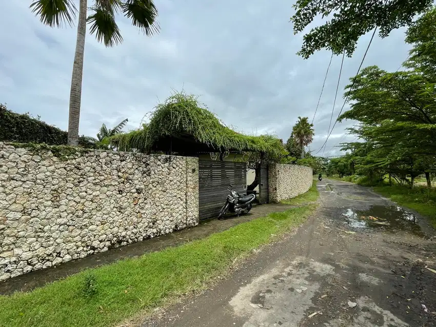 Villa dekat pantai di Montong Lombok Barat