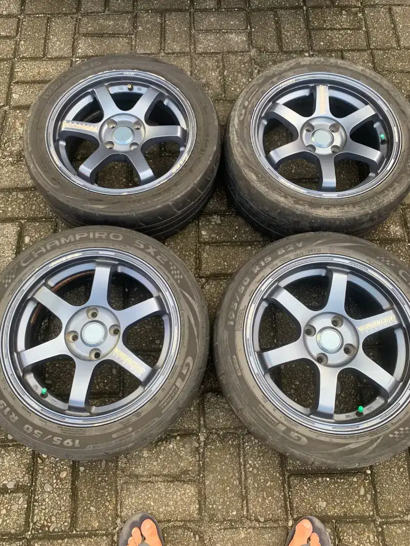 Velg 15 te37 pcd 4x100 + ban champiro sx2 195/50