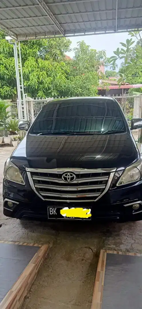 Kijang Innova 2014 2.0 G Bensin, Hitam