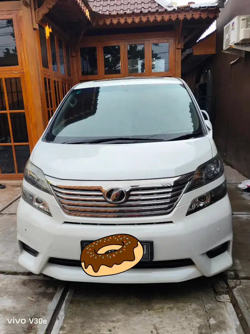 Toyota Vellfire 2009 Putih Siap Pakai