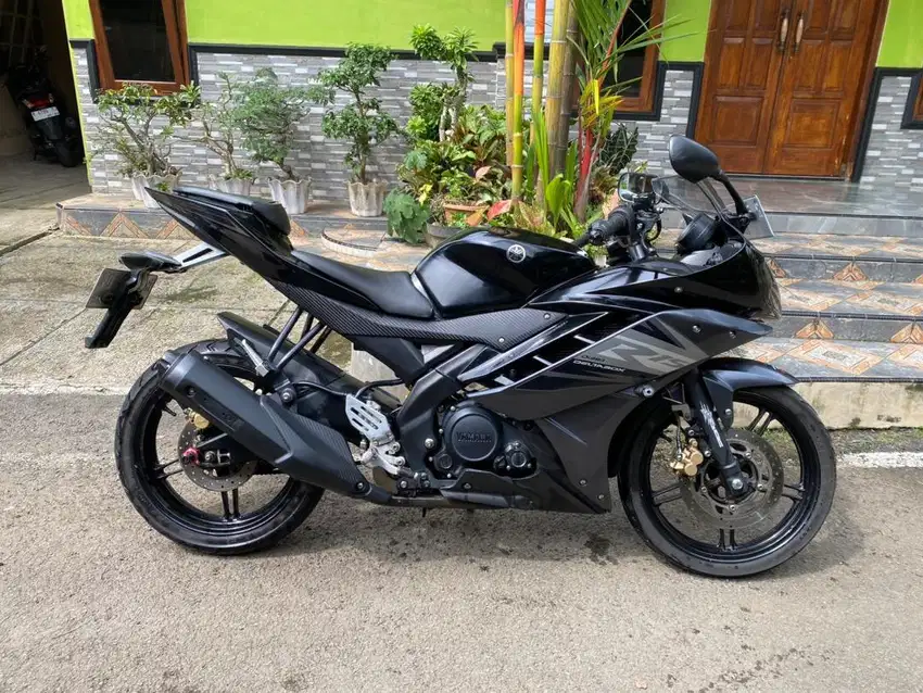 Yamaha R15 V2 2014