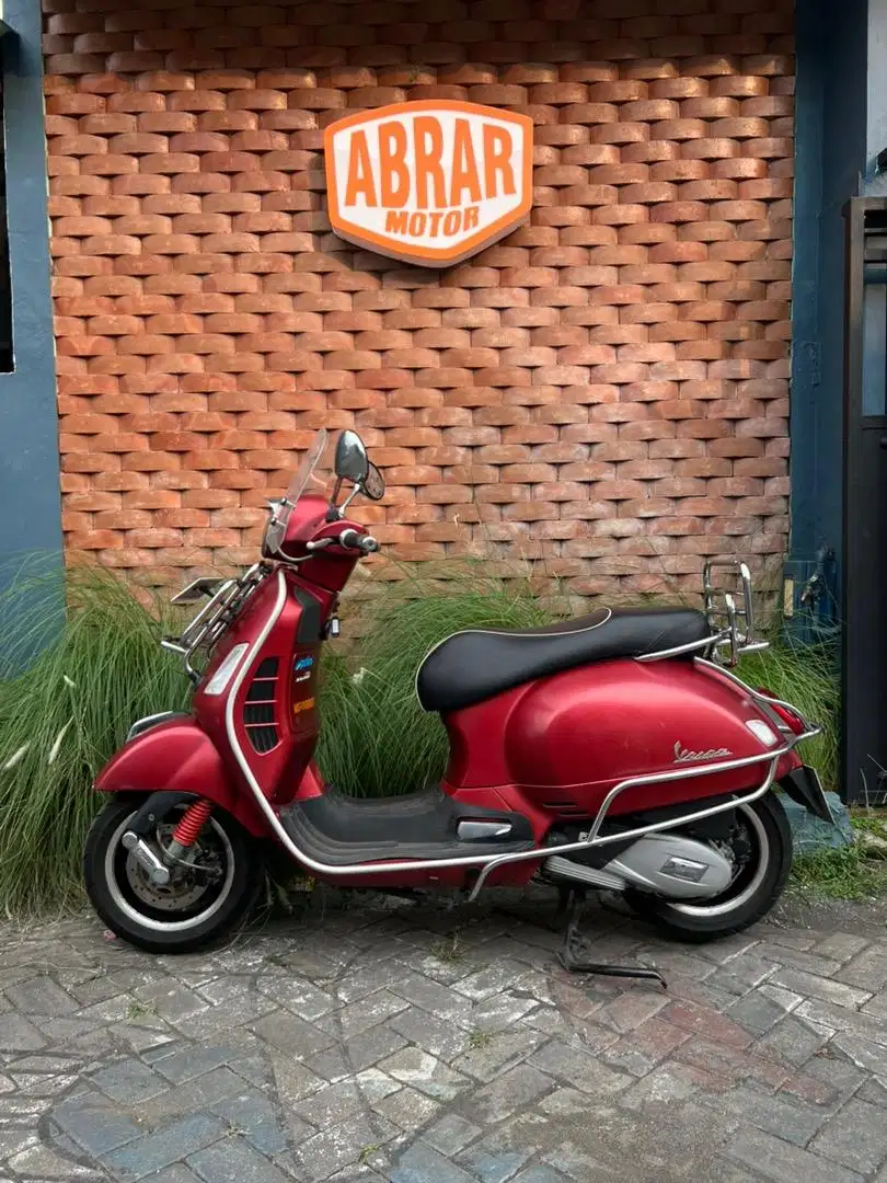 Di Jual Vespa GTS iget ABS 2018