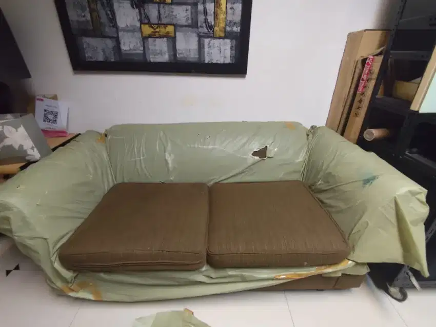 lemari dan sofa 2 seat