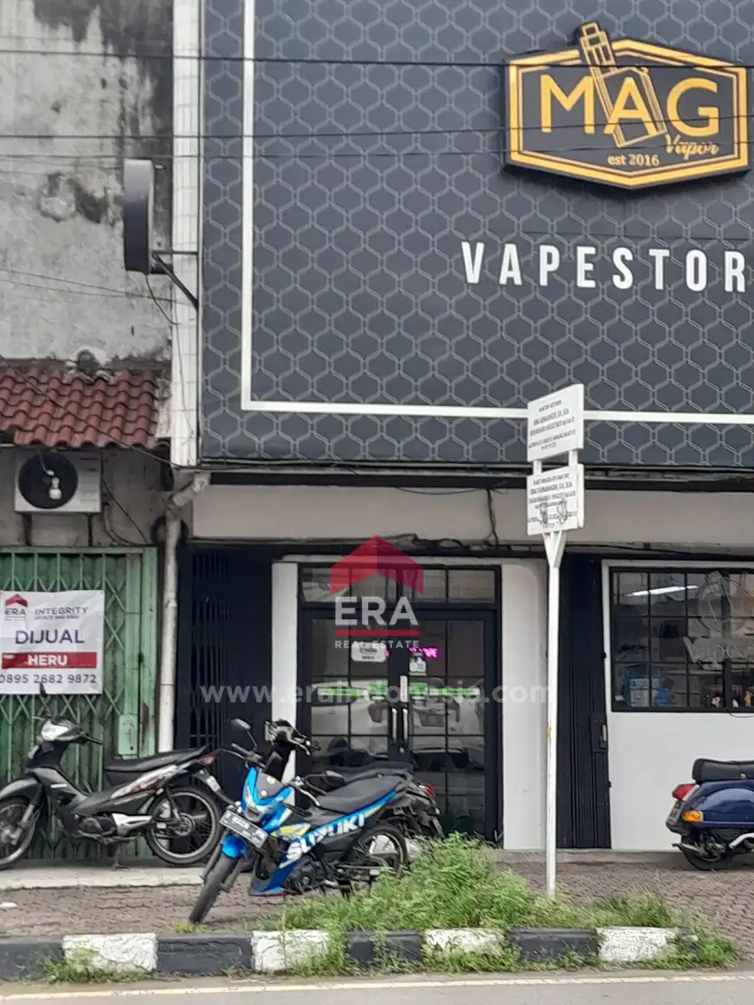 Ruko Dijual Lokasi di Jalan Tuparev, Pusat Kota Karawang, Sudah SHM