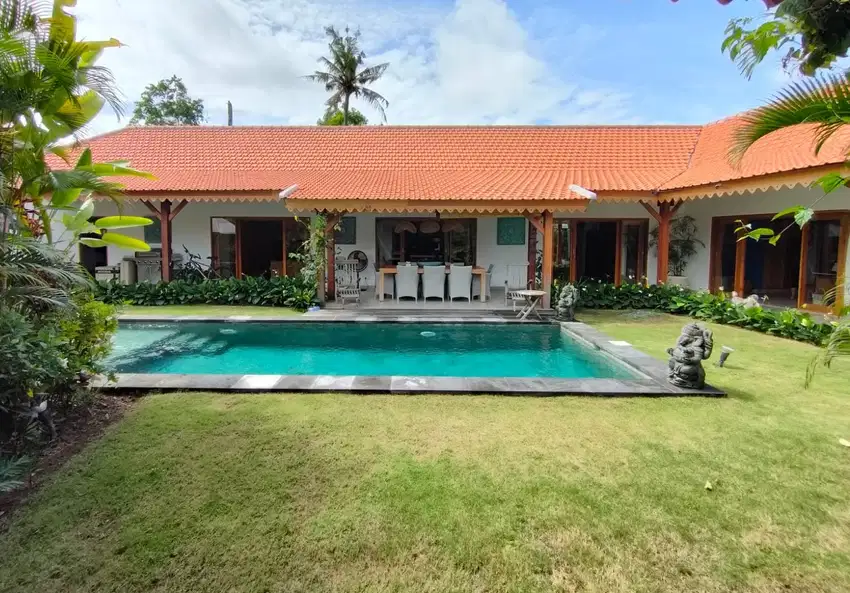 4-Bedroom Family Home in Buduk