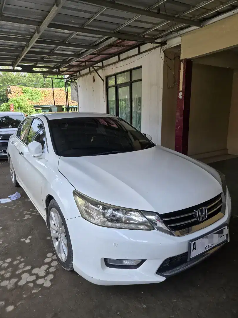 Honda accord vtil 2.4 at 2013 putih metalic pajak off 2014