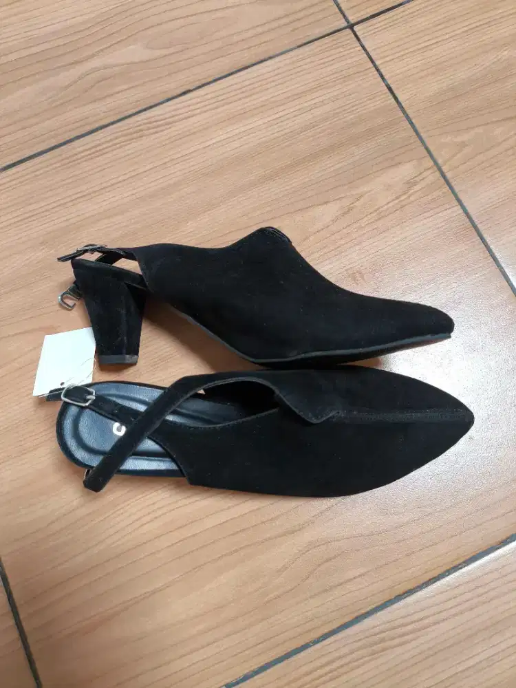 Sepatu baru merk Details belum pernah dipake...