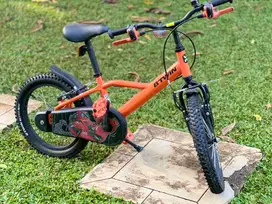 BTWIN 500 sepeda anak 4-8th 16 inch robot-orange