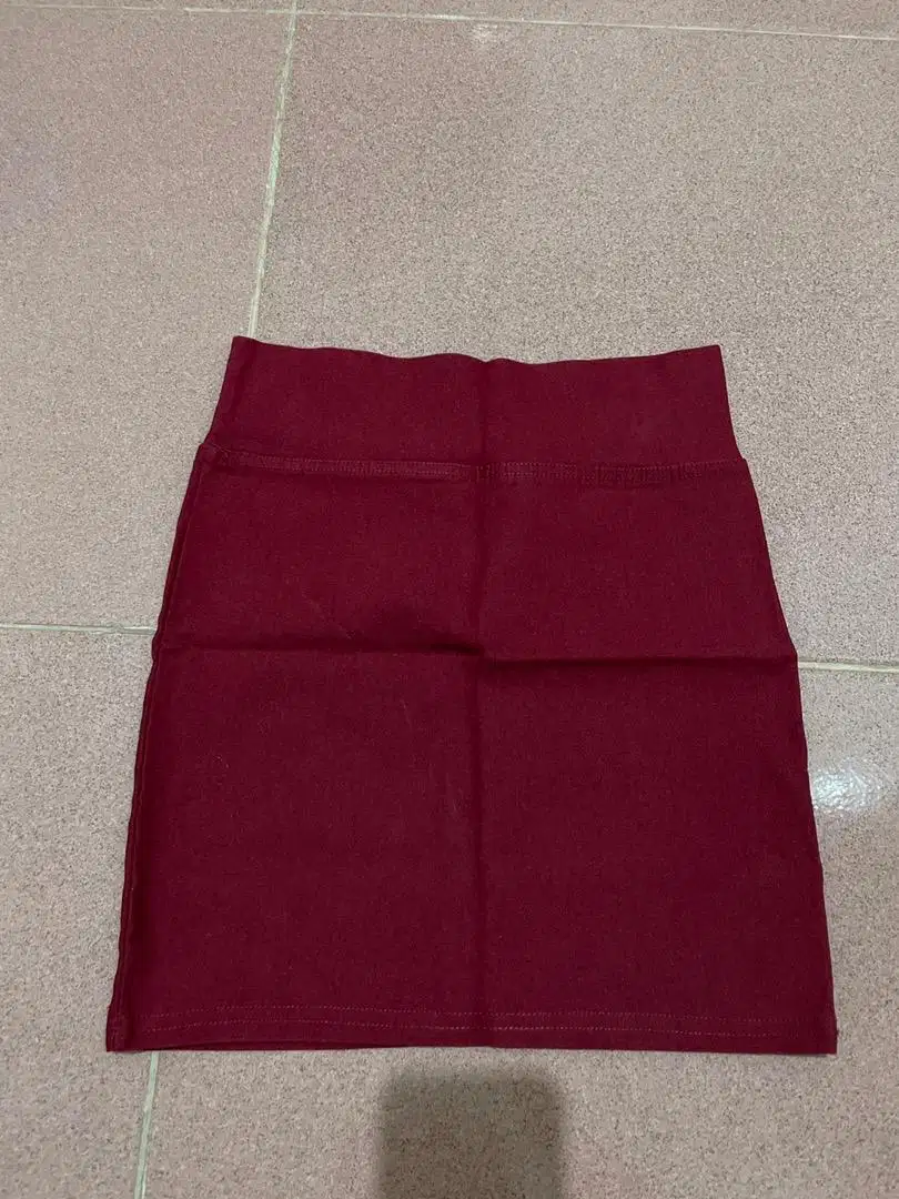 Rok skirt maroon