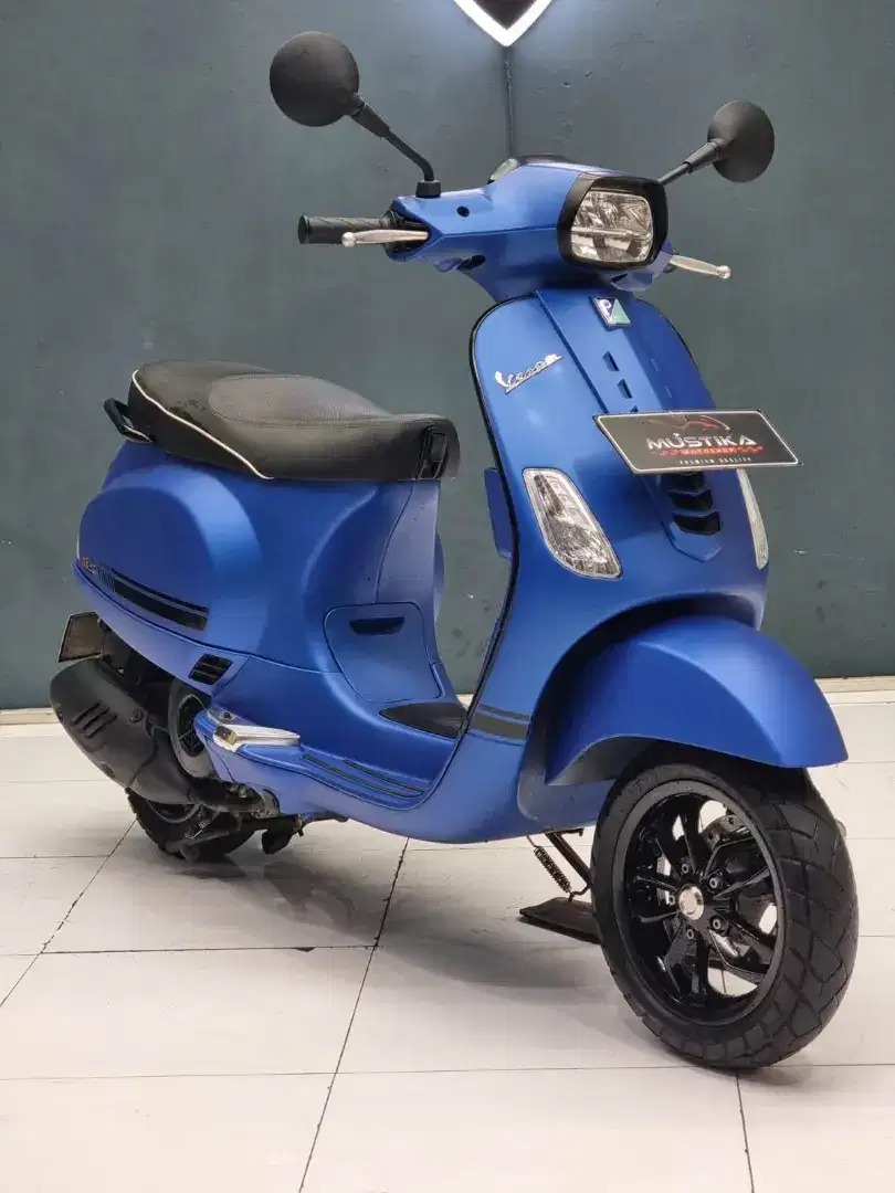 SKUTER MATIC MODEL KEKINIAN VESPA S125 FACELIFT EDITION SUPER MULUS