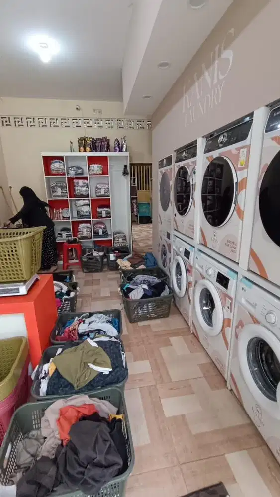 MENJANJIKAN II BISNIS USAHA LAUNDRY JAMAN NOW!!