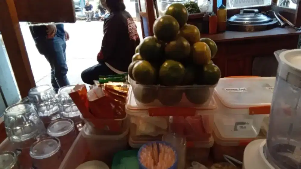 Lowongan kerja di kedai minuman untuk perempuan