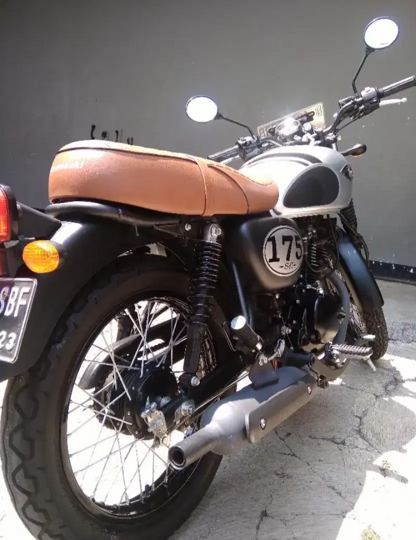 Jual Kawasaki W175 SE