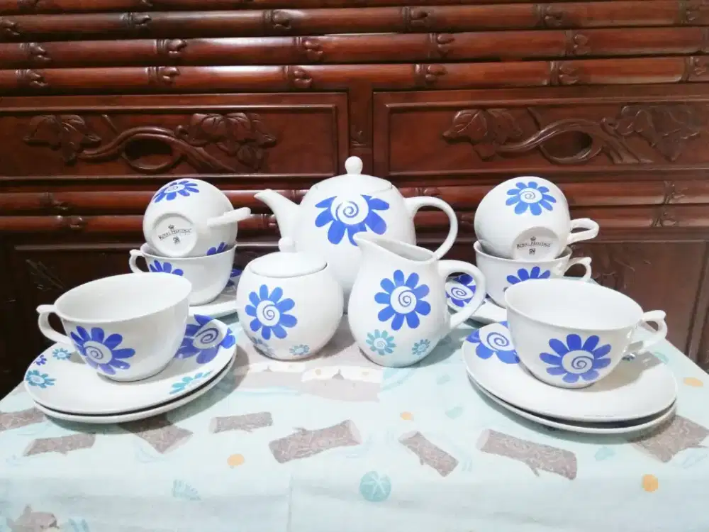 Tea set royal haritage